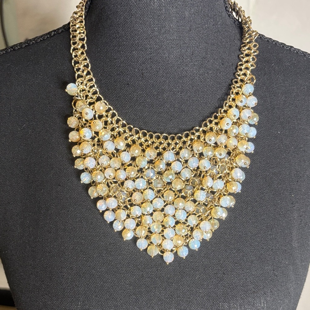 Elegant Gold and Opalescent Necklace